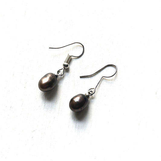 South Sea Cultured Black Pearl Earrings (7mm)