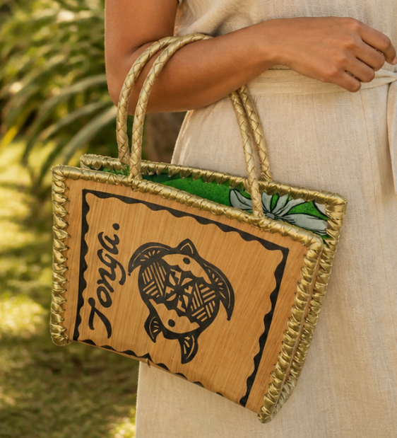 Handcrafted Tapa Handbag (Painted Turtle)